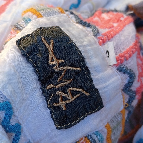 Biya shirt - Picture 2 of 5